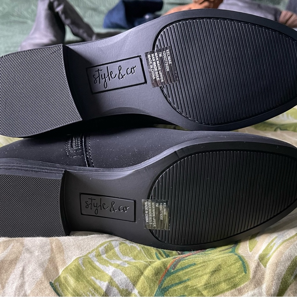 Black boots Brand New never worn - Picture 3 of 3